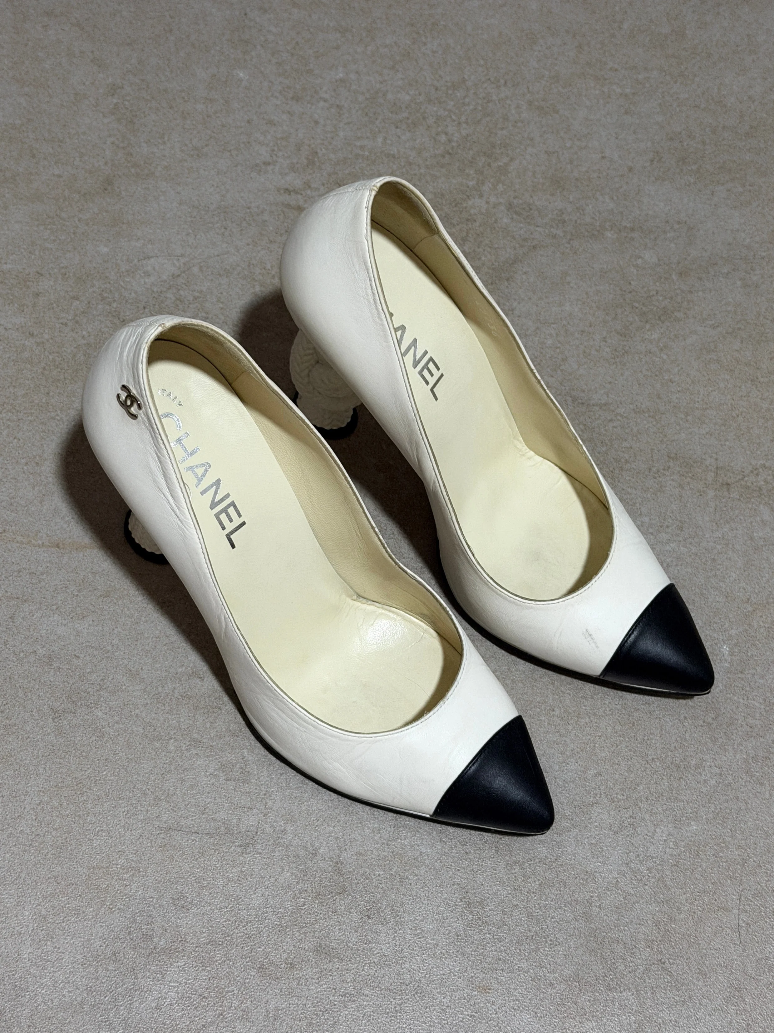 chanel 1990s classic knot pumps - Image 5