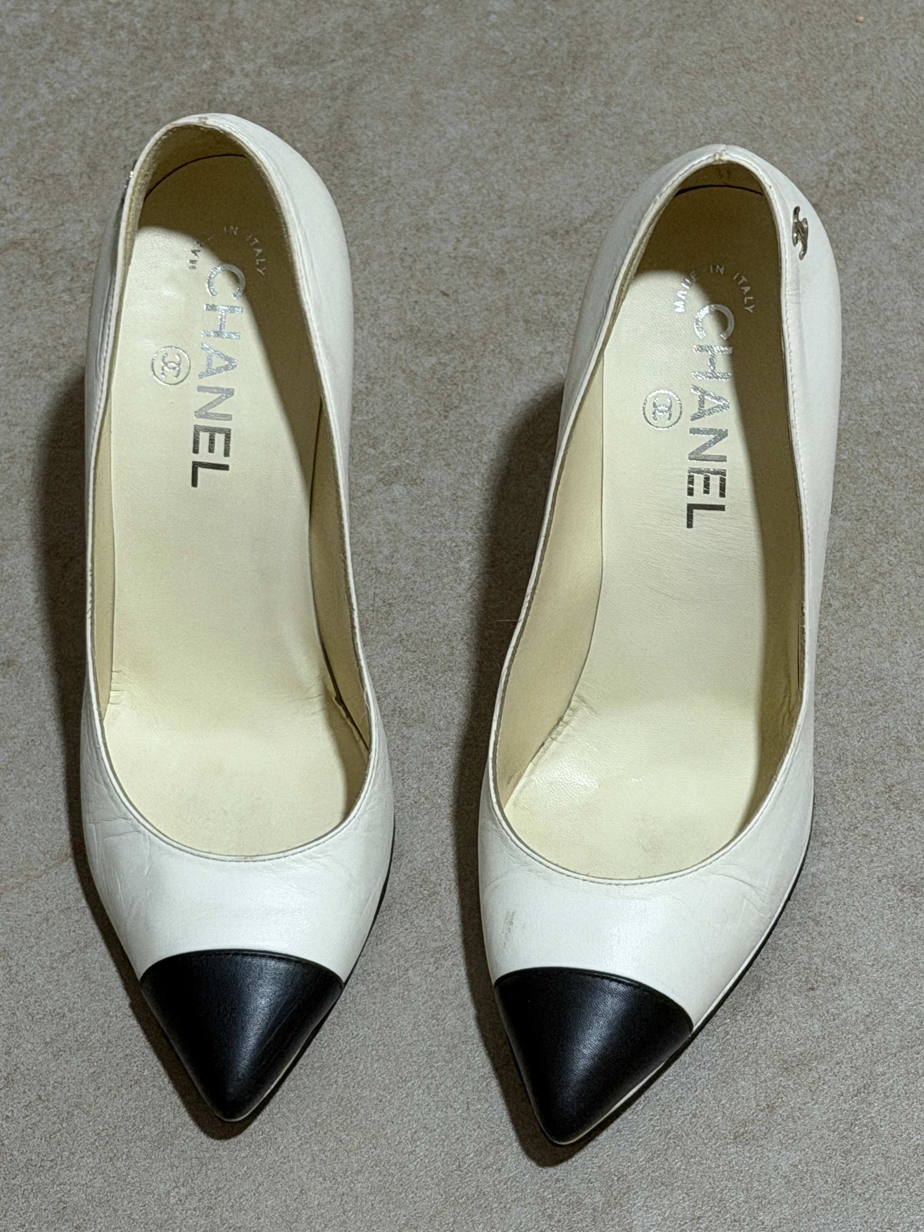 chanel 1990s classic knot pumps - Image 9
