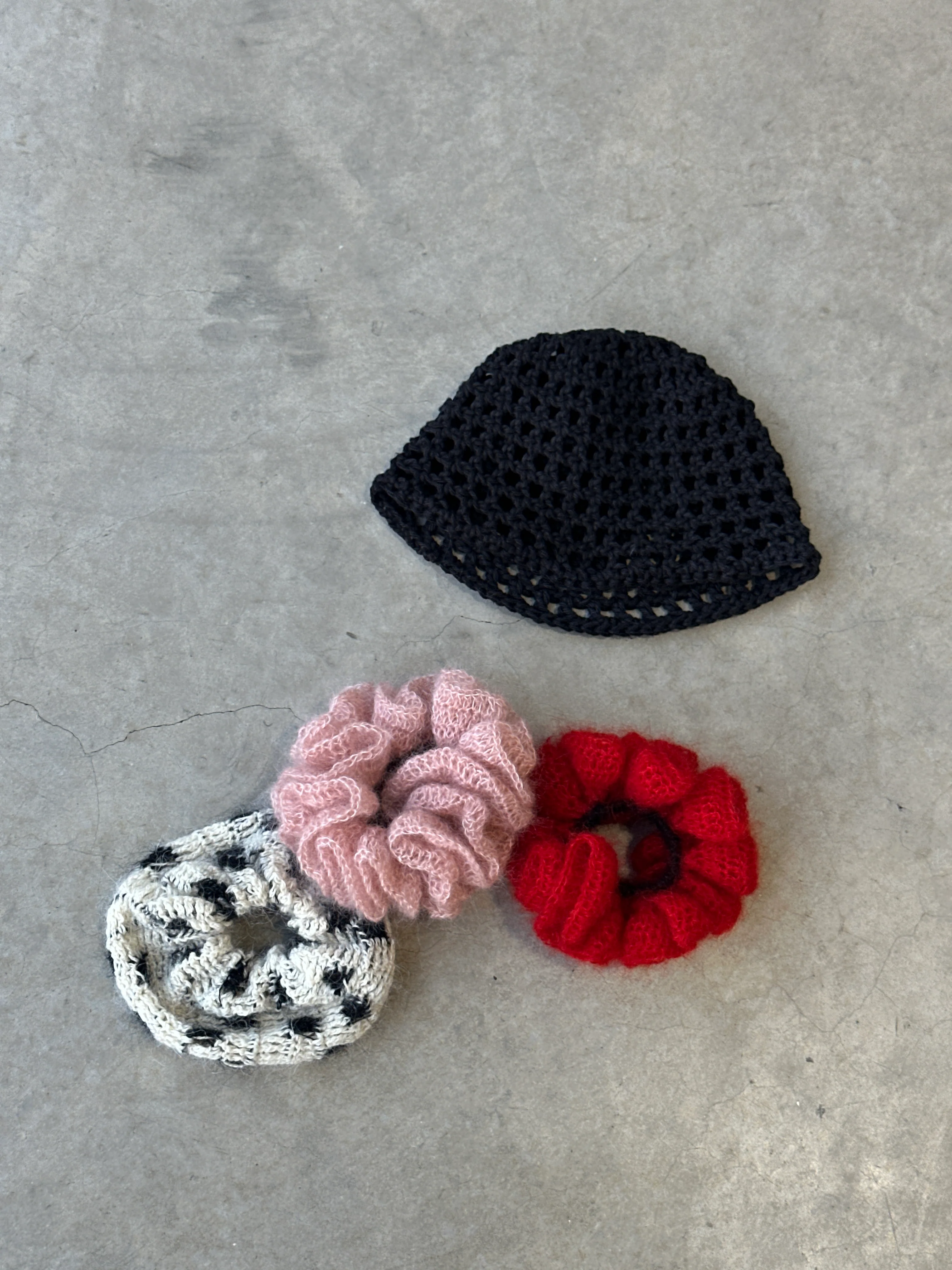 eina scrunchie in lace pink - Image 11