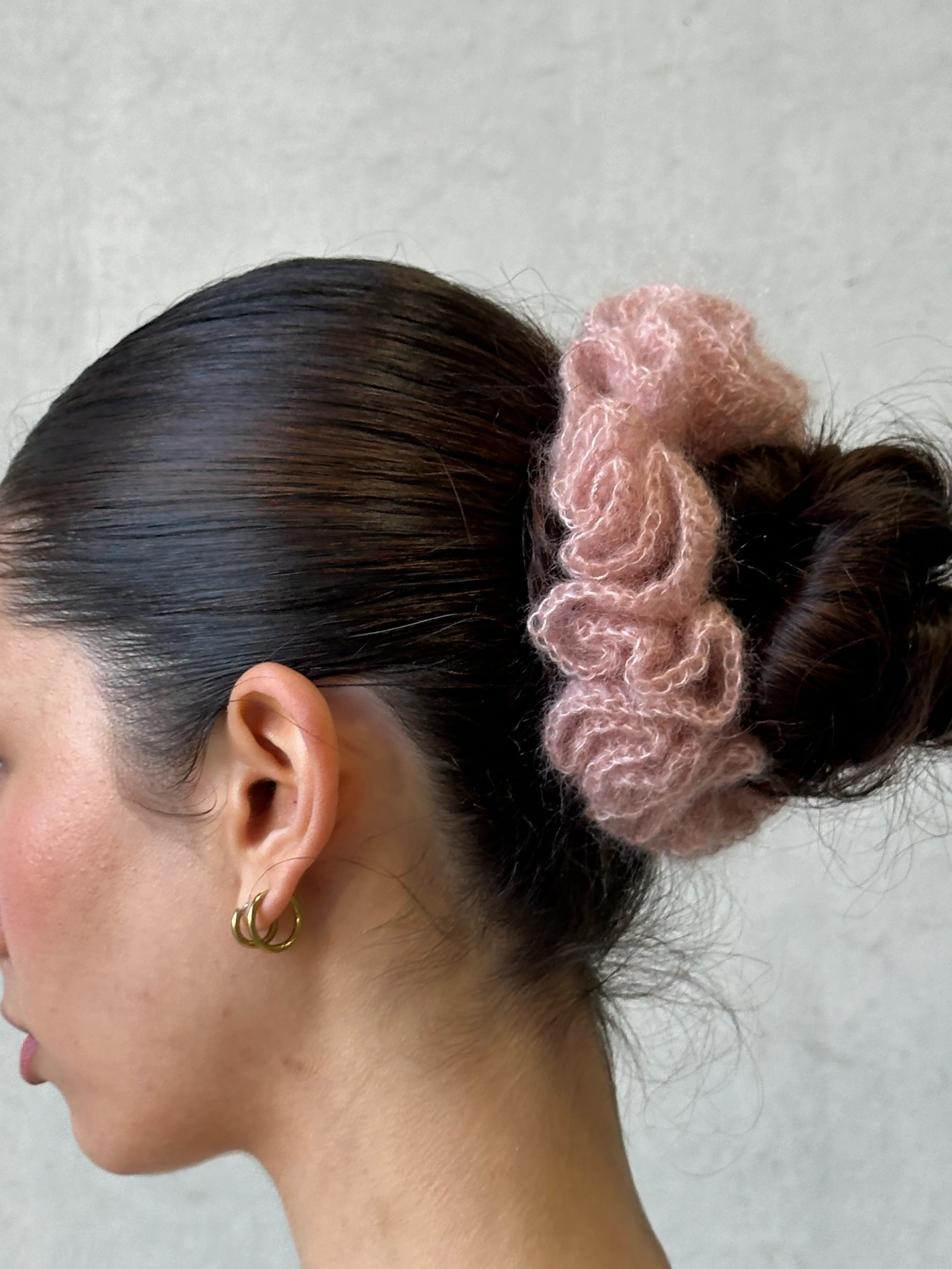 eina scrunchie in lace pink - Image 6