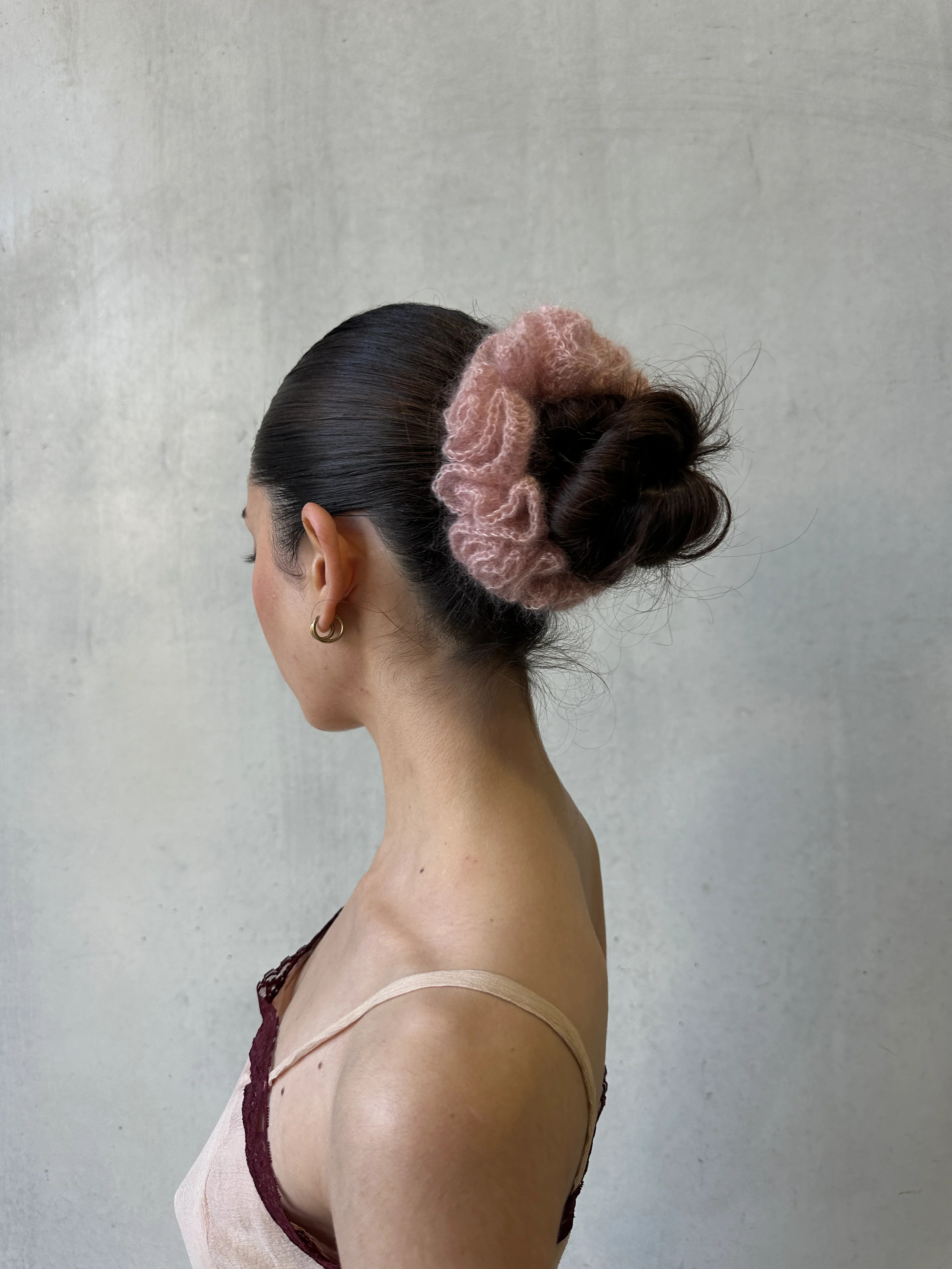 eina scrunchie in lace pink - Image 9